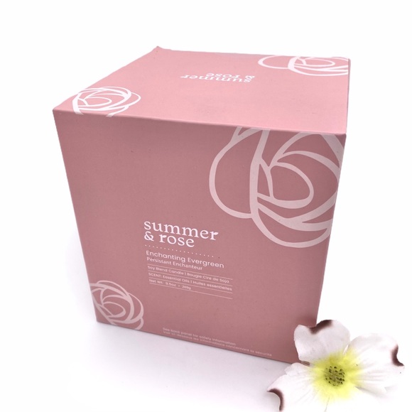 NIB Summer & Rose Enchanting Evergreen Candle - Picture 4 of 9